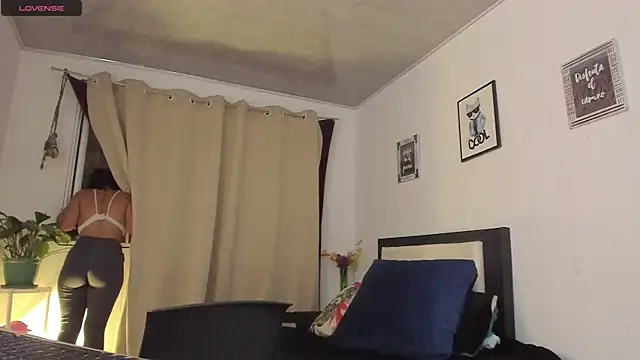 alicia rouusel online show from 12-22-24, 01:01