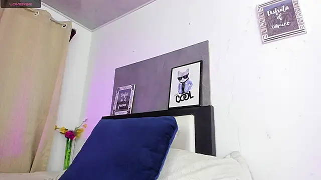 alicia rouusel online show from 01-22-25, 02:59