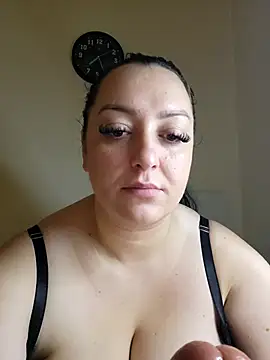 Snapshot of mihaelaa chatting on 11-20-25, 06:24 mihaelaa online show from 11-20-25, 06:24