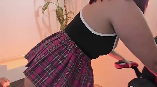 madelaine blosson online show from 03-18-25, 02:04