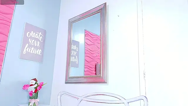 Snapshot of _Valeria_Brown chatting on 12-22-24, 02:38  Valeria Brown online show from 12-22-24, 02:38