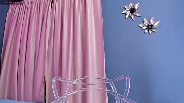 Snapshot of _Valeria_Brown chatting on 12-29-24, 01:24  Valeria Brown online show from 12-29-24, 01:24