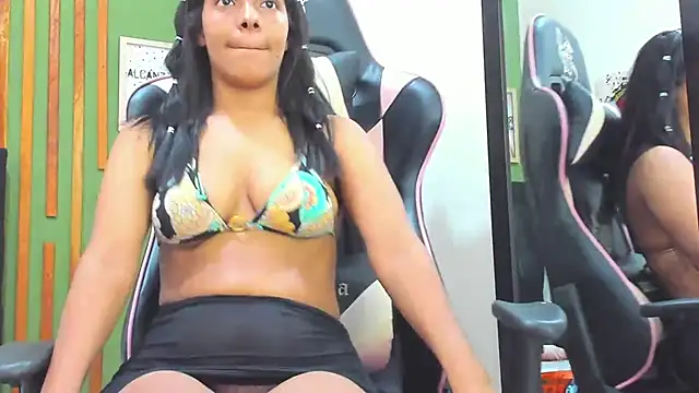 Snapshot of _Valeria_Brown chatting on 03-02-25, 05:33  Valeria Brown online show from 03-02-25, 05:33