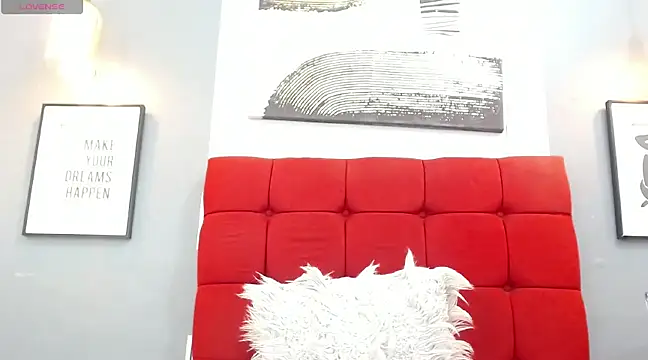 Snapshot of _Valeria_Brown chatting on 03-08-25, 11:49  Valeria Brown online show from 03-08-25, 11:49