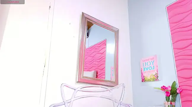 Snapshot of _Valeria_Brown chatting on 03-11-25, 11:48  Valeria Brown online show from 03-11-25, 11:48