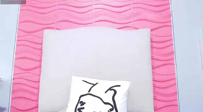 Snapshot of _Valeria_Brown chatting on 03-15-25, 01:52  Valeria Brown online show from 03-15-25, 01:52