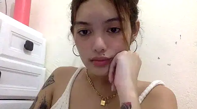 AlexandraMooree online show from 02-23-25, 01:53