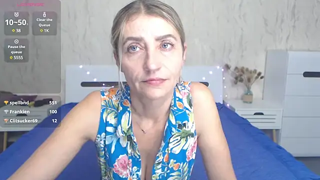 ZoeGrant online show from 12-24-24, 10:06