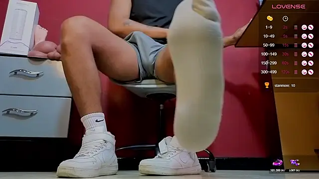 TomLover 12 online show from 01-08-26, 12:46