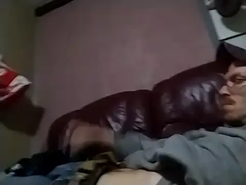 Snapshot of Yourtoy429 chatting on 10-12-25, 11:48 Yourtoy429 online show from 10-12-25, 11:48