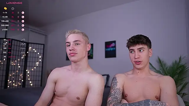 Snapshot of Evan__White_ chatting on 01-16-25, 12:42 Evan White online show from 01-16-25, 12:42