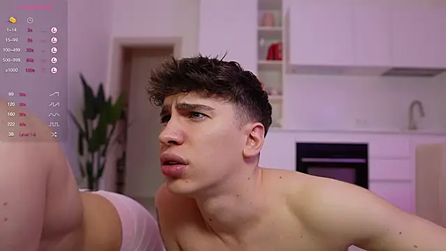 Snapshot of Evan__White_ chatting on 02-13-25, 06:38 Evan White online show from 02-13-25, 06:38