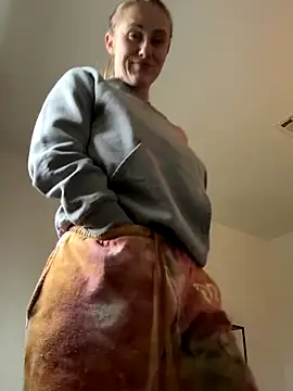 Snapshot of ClumsyLink chatting on 12-20-25, 08:49 ClumsyLink online show from 12-20-25, 08:49