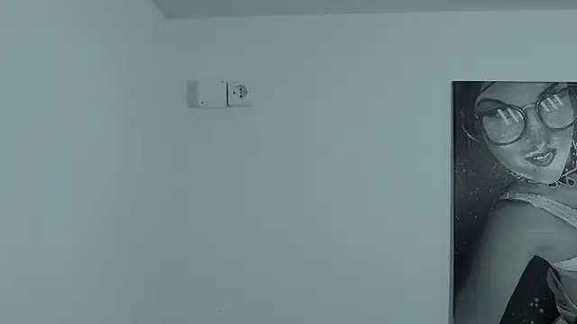 Snapshot of TinaMaay chatting on 01-10-25, 12:06 TinaMaay online show from 01-10-25, 12:06