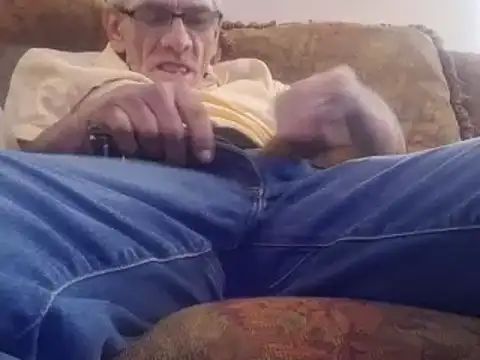 Snapshot of highstepper500 chatting on 01-10-25, 03:58 highstepper500 online show from 01-10-25, 03:58