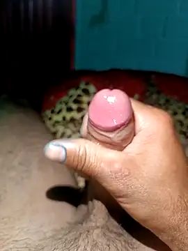 Snapshot of BicolourJazz chatting on 12-17-25, 03:29 BicolourJazz online show from 12-17-25, 03:29