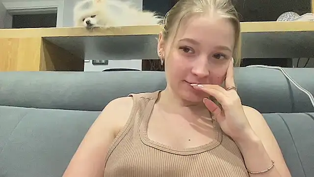 Snapshot of CharmingSarah chatting on 01-29-25, 05:56 CharmingSarah online show from 01-29-25, 05:56