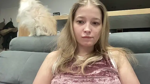 Snapshot of CharmingSarah chatting on 02-24-25, 05:42 CharmingSarah online show from 02-24-25, 05:42