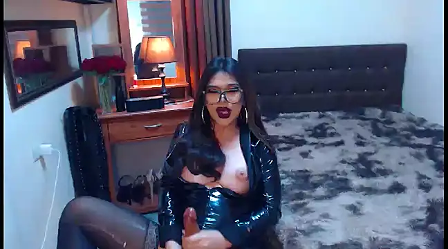 EXTREMELYDOM online show from 01-21-25, 01:43