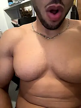 Snapshot of pimentfort77 chatting on 09-11-25, 11:27 pimentfort77 online show from 09-11-25, 11:27