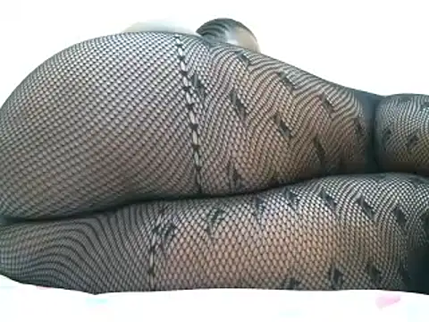 Snapshot of Naughty_Laurah chatting on 12-18-24, 09:47 Naughty Laurah online show from 12-18-24, 09:47