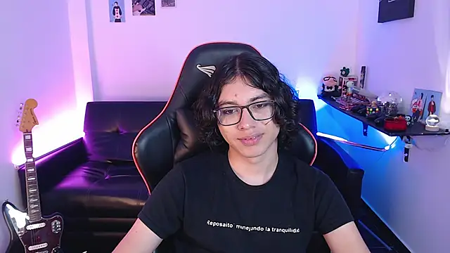 Snapshot of malik_harrison__ chatting on 12-09-24, 05:52 malik harrison   online show from 12-09-24, 05:52