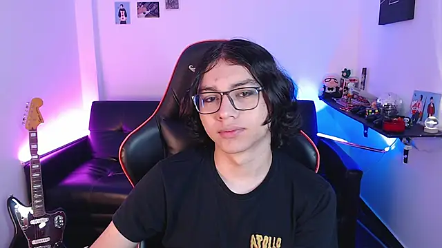 Snapshot of malik_harrison__ chatting on 12-10-24, 02:39 malik harrison   online show from 12-10-24, 02:39