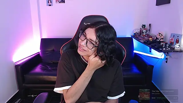 Snapshot of malik_harrison__ chatting on 01-11-25, 01:53 malik harrison   online show from 01-11-25, 01:53