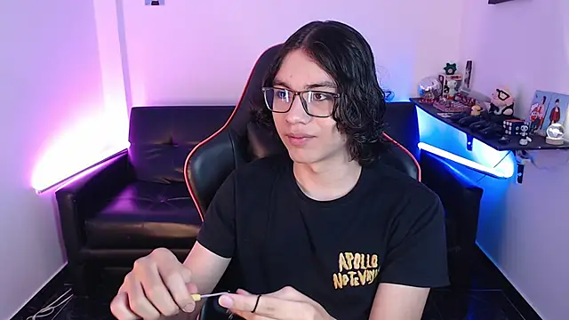 Snapshot of malik_harrison__ chatting on 01-22-25, 02:56 malik harrison   online show from 01-22-25, 02:56