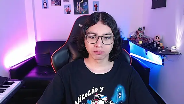 Snapshot of malik_harrison__ chatting on 02-11-25, 02:24 malik harrison   online show from 02-11-25, 02:24