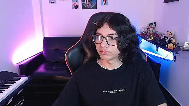 Snapshot of malik_harrison__ chatting on 02-17-25, 05:10 malik harrison   online show from 02-17-25, 05:10