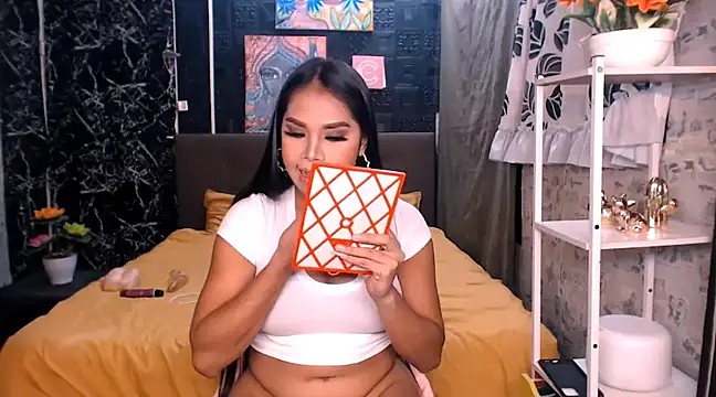 Snapshot of QueenOfStrip chatting on 01-08-25, 07:56 QueenOfStrip online show from 01-08-25, 07:56