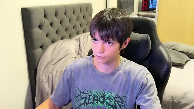 SasukeUhchiaa online show from 02-25-25, 06:14