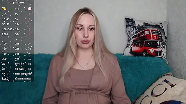 Snapshot of Monika_bae chatting on 09-28-25, 12:43 Monika bae online show from 09-28-25, 12:43