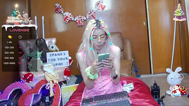 Skinygirl online show from 12-14-24, 12:11