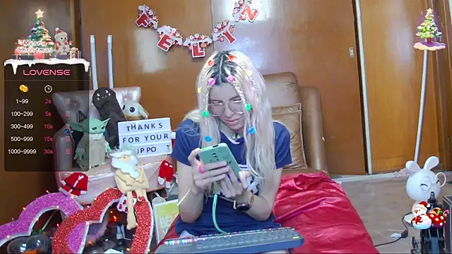 Skinygirl online show from 12-20-24, 11:16