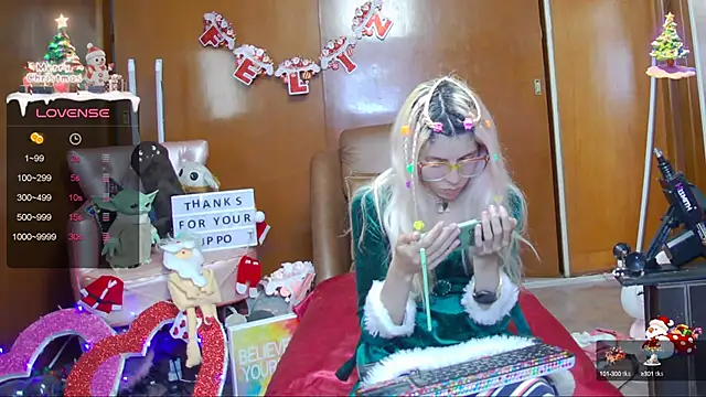 Skinygirl online show from 12-24-24, 12:11