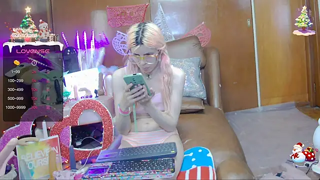 Skinygirl online show from 02-26-25, 02:26