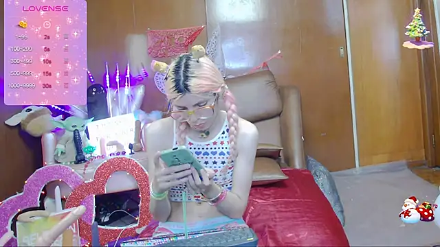 Skinygirl online show from 03-03-25, 12:48