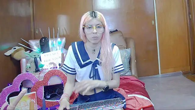 Skinygirl online show from 03-13-25, 12:48