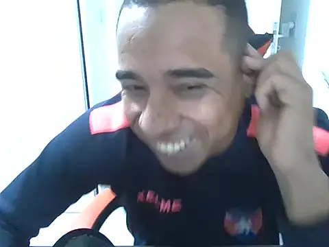 Juninho10c online show from 11-18-25, 12:16