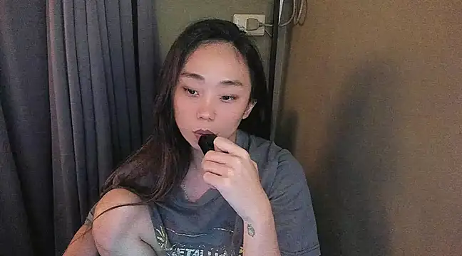 MissAyaCollins online show from 03-18-25, 05:10