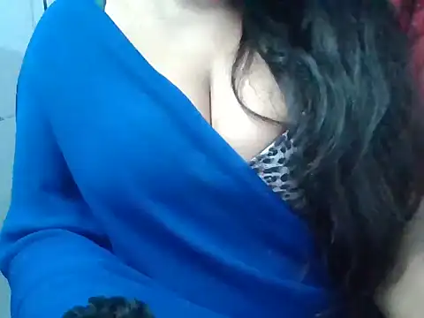 Snapshot of Roopshikha39 chatting on 12-21-24, 08:10 Roopshikha39 online show from 12-21-24, 08:10