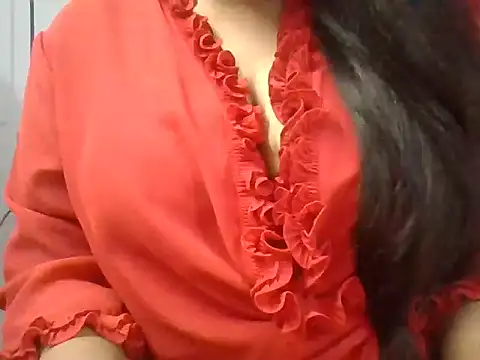 Snapshot of Roopshikha39 chatting on 12-31-24, 07:18 Roopshikha39 online show from 12-31-24, 07:18