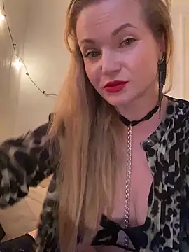 Snapshot of Lady__Maria chatting on 09-27-25, 04:34 Lady Maria online show from 09-27-25, 04:34