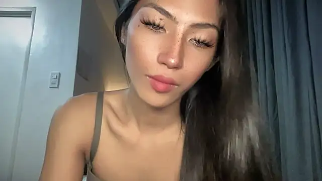 Bella Gordon online show from 10-23-25, 11:03