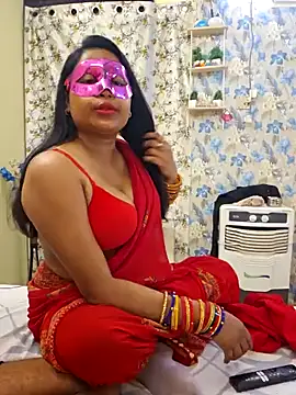 Snapshot of Queen_Anushka69 chatting on 02-08-25, 05:18 Queen Anushka69 online show from 02-08-25, 05:18