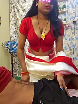 Snapshot of Queen_Anushka69 chatting on 02-15-25, 07:06 Queen Anushka69 online show from 02-15-25, 07:06