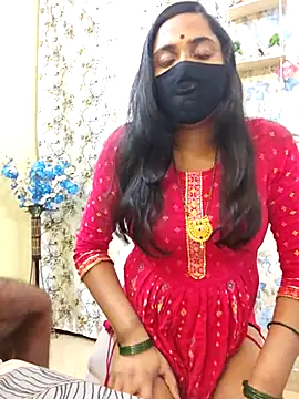 Snapshot of Queen_Anushka69 chatting on 02-17-25, 06:04 Queen Anushka69 online show from 02-17-25, 06:04