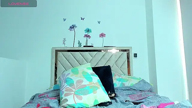 Snapshot of Bessie32 chatting on 02-07-25, 08:53 Bessie32 online show from 02-07-25, 08:53